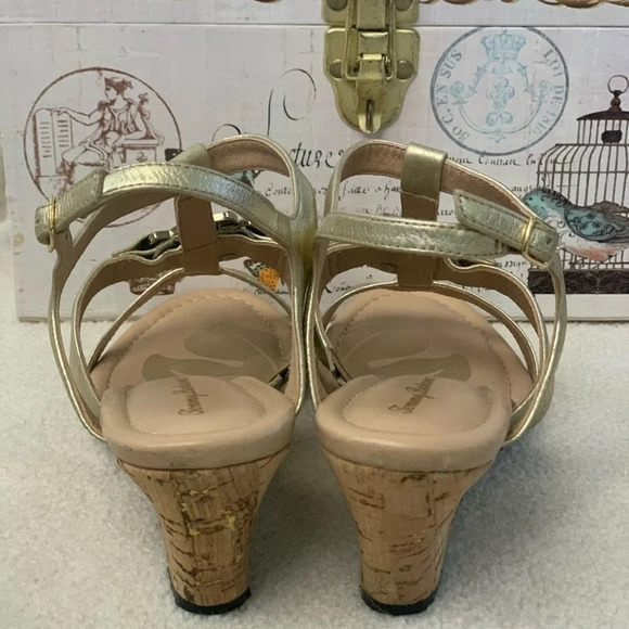 TOMMY Bahama Wedges, gold T-strap, 7 - Picture 16 of 16
